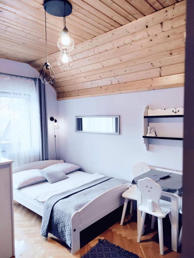 Podkowa Hotel Myślenice Buitenkant foto