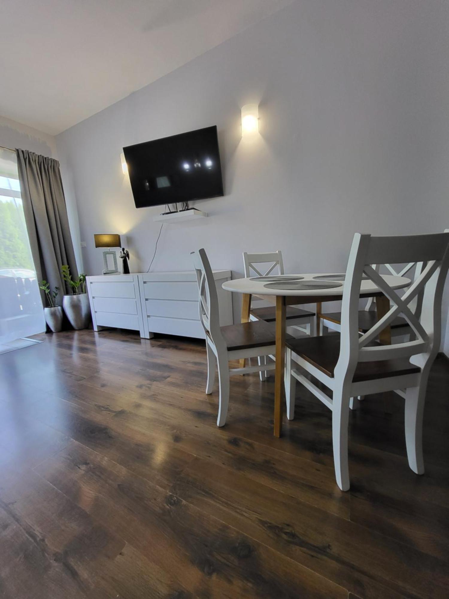 Podkowa Hotel Myślenice Buitenkant foto